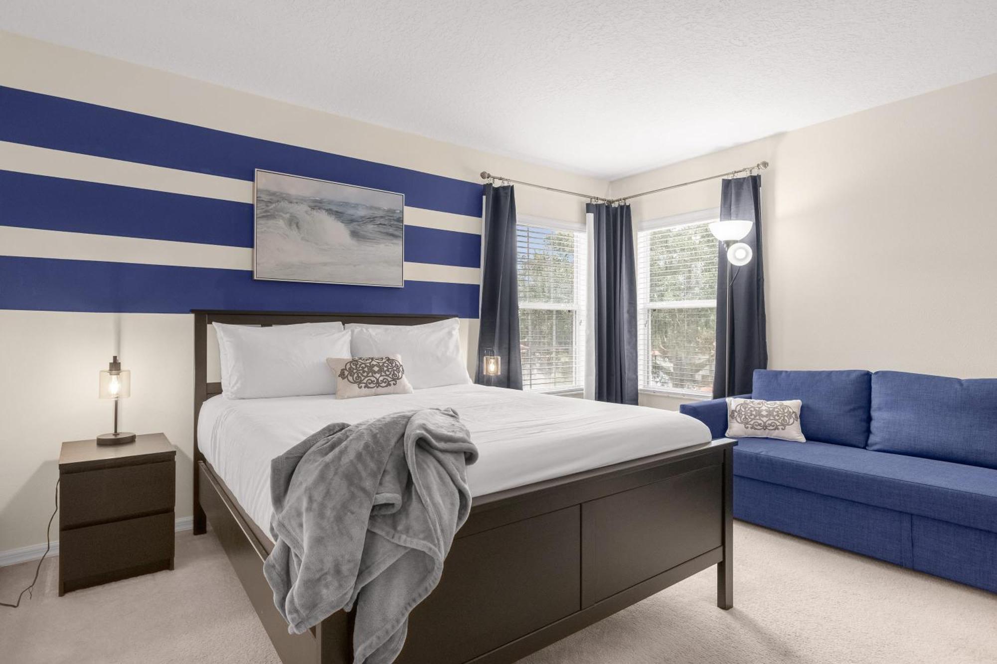 Large Spacious Home W Private Pool & Hot Tub Davenport Exteriör bild