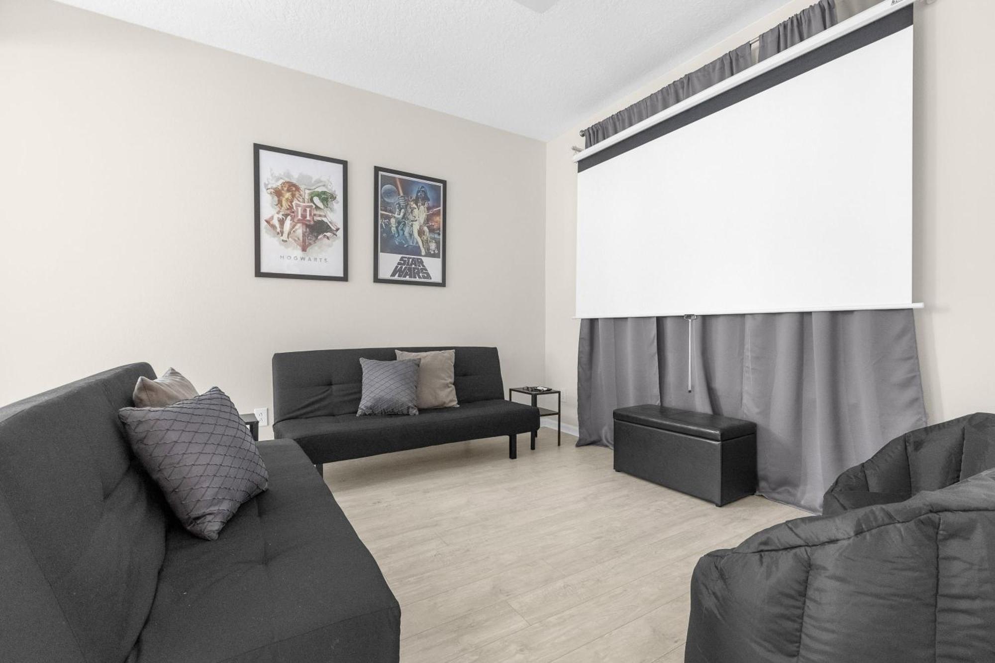 Large Spacious Home W Private Pool & Hot Tub Davenport Exteriör bild